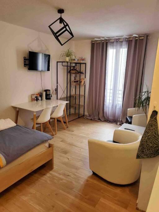 Appartement En Face De La Gare - Centre Ville ปัวติเยร์ ภายนอก รูปภาพ